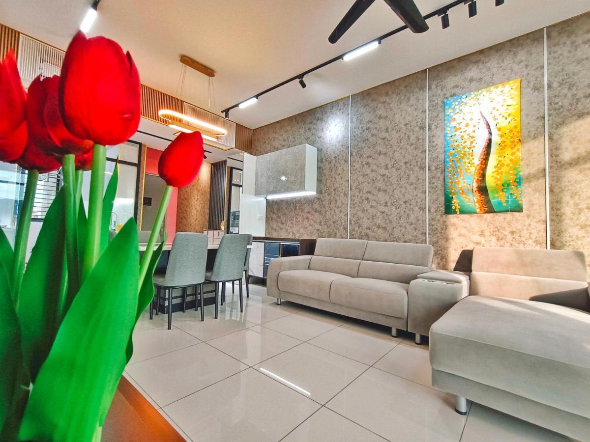 Beacon Executive At For 10pax And 2 Bed * Georgetown