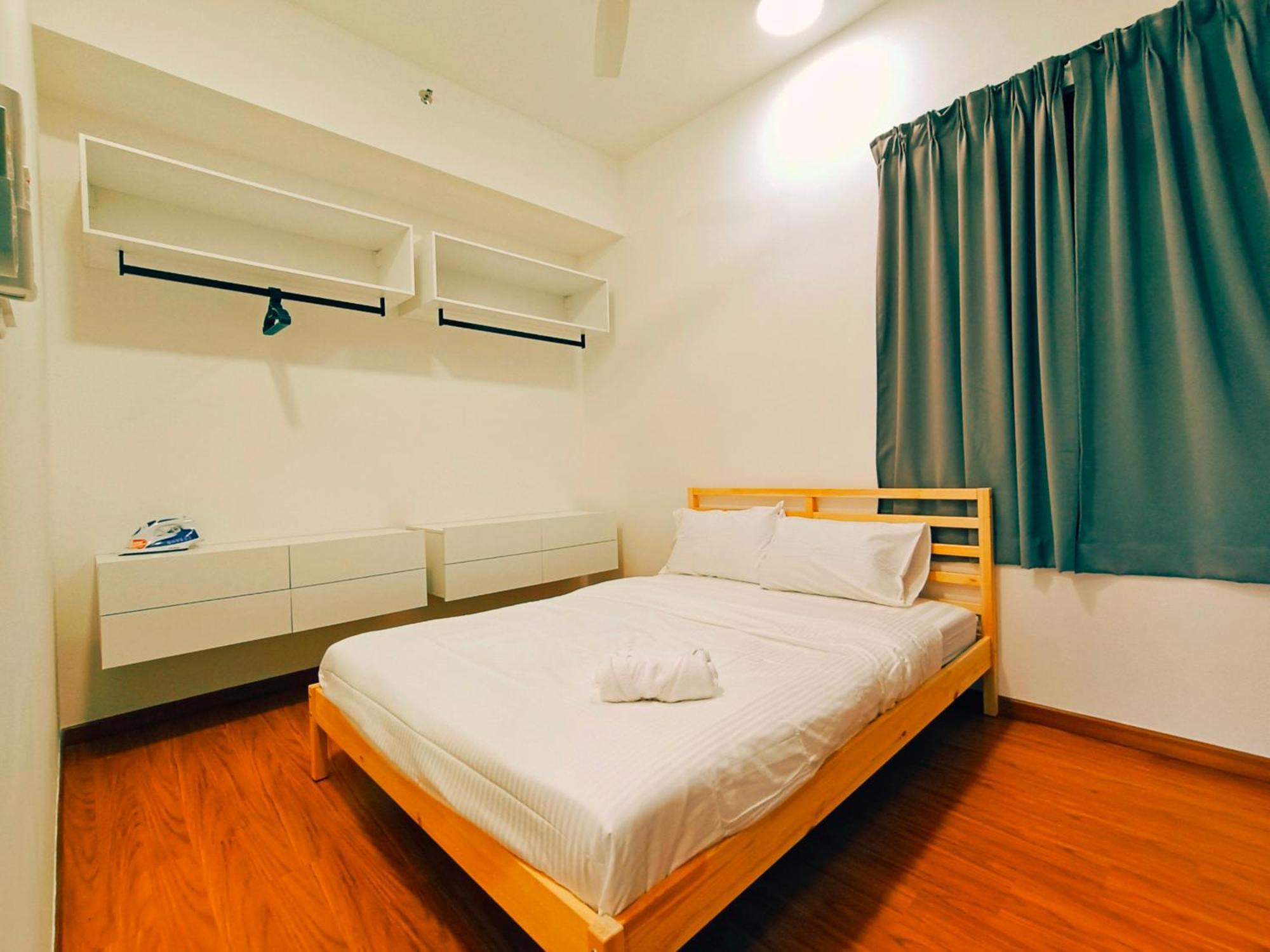 Pangsapuri Beacon Executive At For 10pax And 2 Bed Georgetown